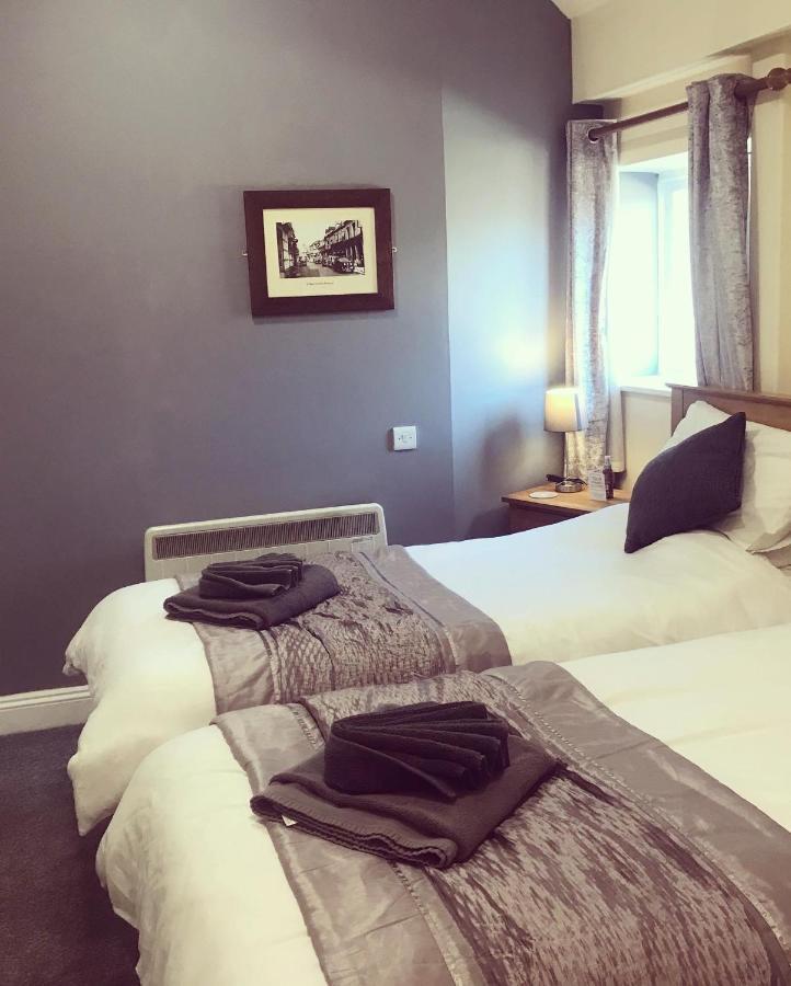 The Swan Inn Newport Newport  Eksteriør billede